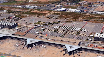 Photos of Aeroport de Barcelona - El Prat (Terminal 2)