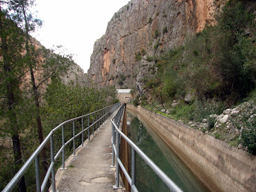 Senderismo: Chulilla - SL-CV 74 - Charco Azul - PR-CV 77 - Cuevas - Frailecillo - Pinturas - Pantano - Ruta de los pantareros - Puentes colgantes