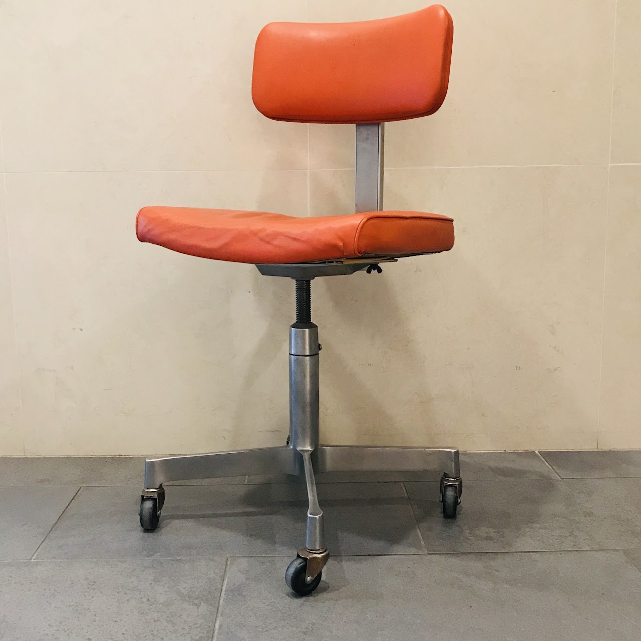 DoMore Vintage Industrial Task Chair