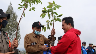 Aksi Indonesia Hijau Perum Perhutani KPH Malang