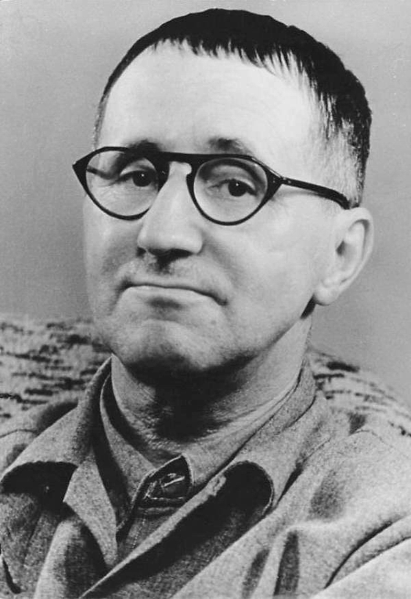 파일:external/upload.wikimedia.org/Bertolt-Brecht.jpg