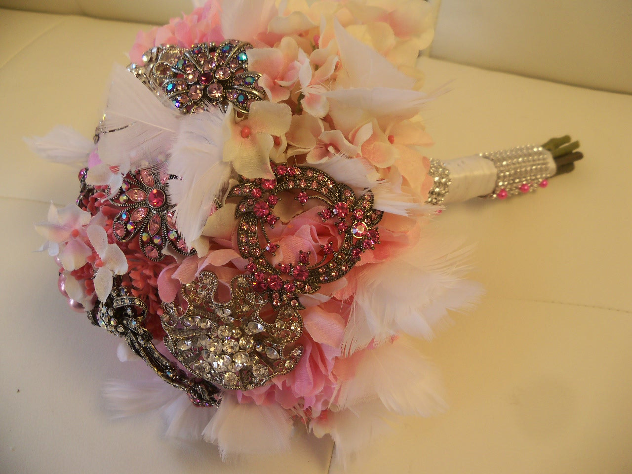 brooch wedding bouquets