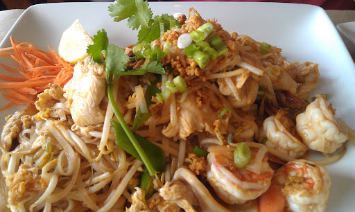 Restaurant «Thai Spice Restaurant», reviews and photos, 2475 McMullen Booth Rd, Clearwater, FL 33759, USA