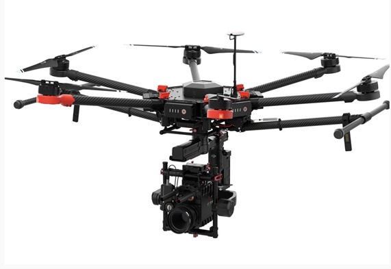 DJI Matrice 600 drone con 6 batterie