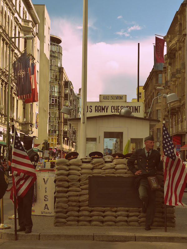 Check point Charlie *from the past* P1190747-001