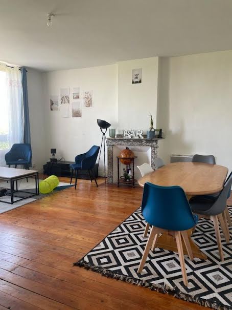 Location  appartement 3 pièces 72 m² à Castelnaudary (11400), 570 €