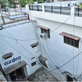 Raj Hotel, Raj Hotel Compound, Faizabad - Sultanpur Rd, Civil Line, Sultanpur, Uttar Pradesh 228001, India, Indoor_accommodation, state UP