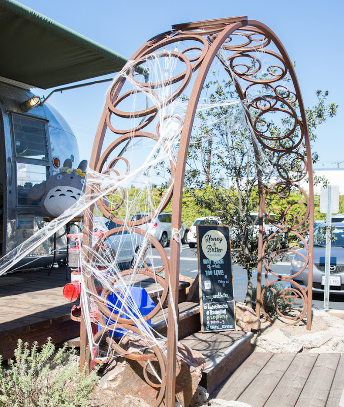 photo of the metal archway outside Honey & Butter Macarons