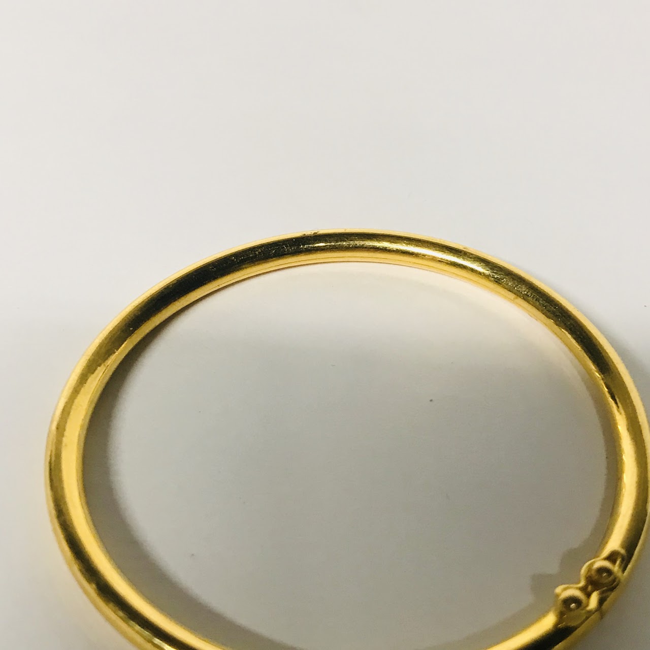 18K Gold Bangle