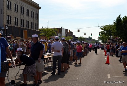 The long line of scoopers waiting to get started