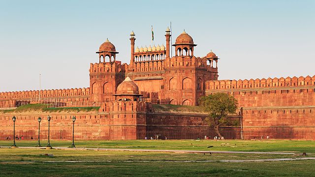 파일:external/upload.wikimedia.org/640px-Red_Fort_in_Delhi_03-2016_img3.jpg