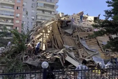 بالصور زلزال ازمير التركية .. وفاة واصابة العشرات والسعودية تواسي