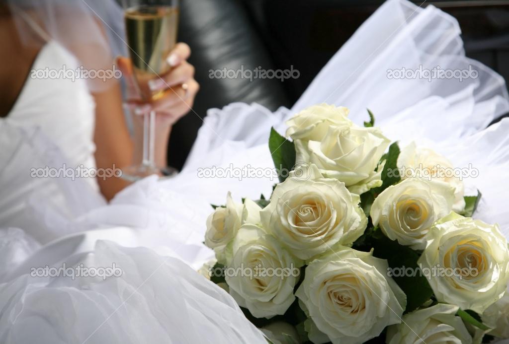 champagne wedding bouquet