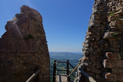 2. Foix. La Fontaine de Fontestorbes. Castillo de Montsegur. Mirepoix. - De viaje por Francia: diarios, viajes y excursiones en coche. (23)