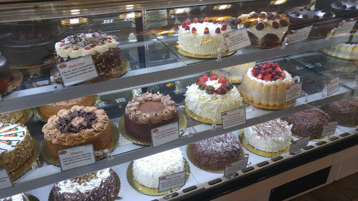 Bakery «Sweet Dreams Pastry & Ice Crm», reviews and photos, 4153 Orchard Lake Rd, West Bloomfield Township, MI 48323, USA