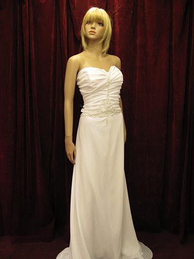 SIMPLE FLOWING WEDDING DRESS