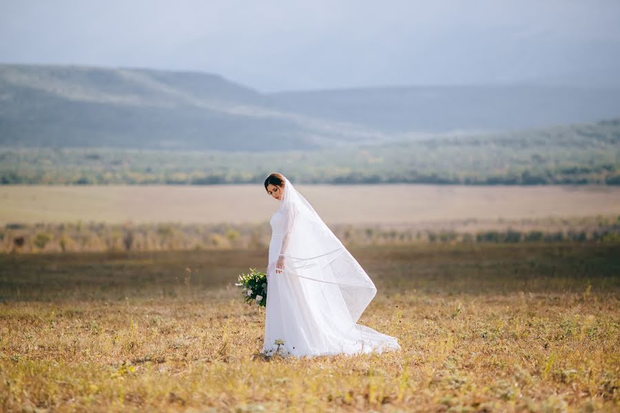 結婚式の写真家Medina Garunova (nikki)。2016 9月30日の写真