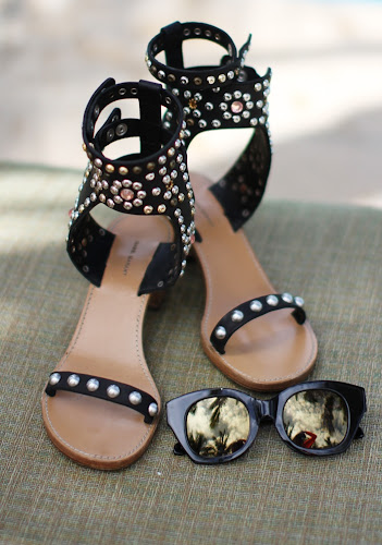 vagabond Dwelling Notesbog Trending: Isabel Marant Carol Studded Leather Sandals | Fashion Cognoscente