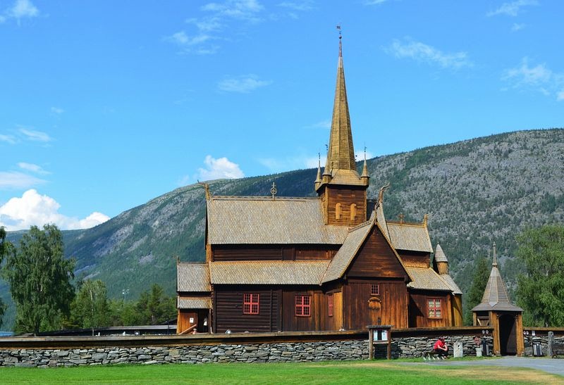 lom-stave-church-2