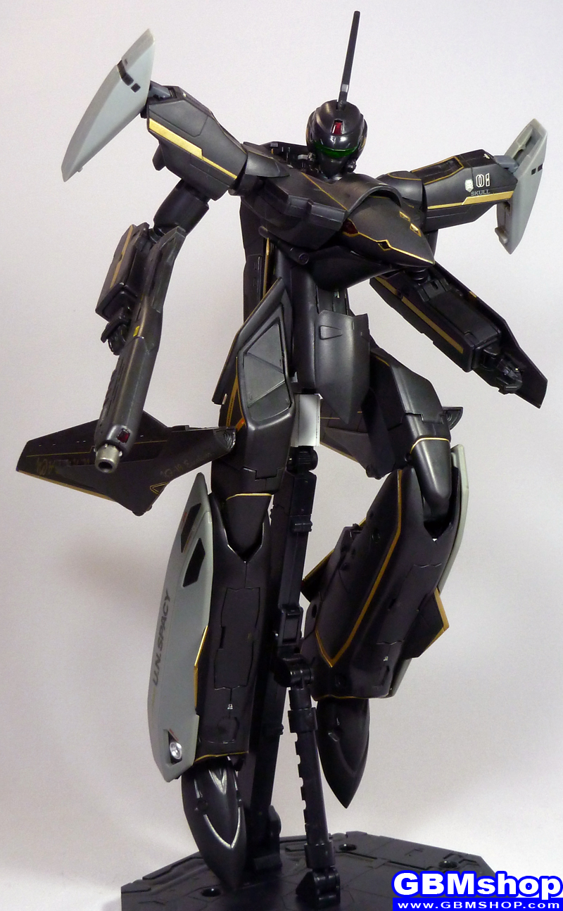 Macross VF-X VF-19A Super Black Excalibur Battroid Mode