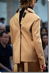 MILAN, ITALY - JUNE 18:  A model, fashion detail, walks the runway at the Marni show during  Milan Men's Fashion Week Spring/Summer 2017 on June 18, 2016 in Milan, Italy.  (Photo by Pietro D'Aprano/Getty Images for Marni)