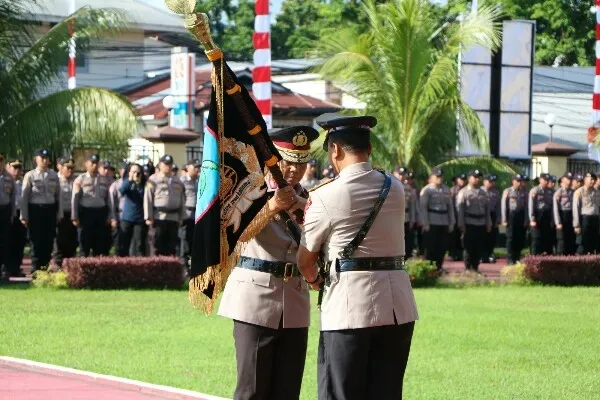 Kegiatan ini merupakan rangkaian serah terima jabatan Kapolda Sulawesi Utara dari pejabat lama Irjen Pol Setyo Budiyanto kepada pejabat baru Irjen Pol Yudhiawan. (Foto istimewa)