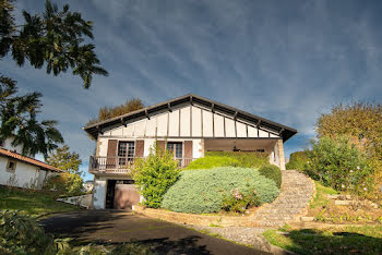 maison à Saint-Pée-sur-Nivelle (64)