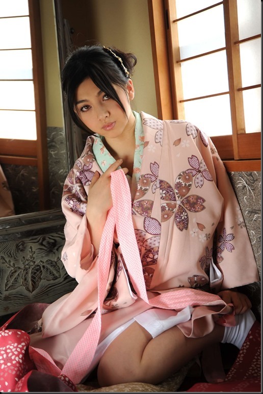 Saori Hara in Kimono_246748-0043