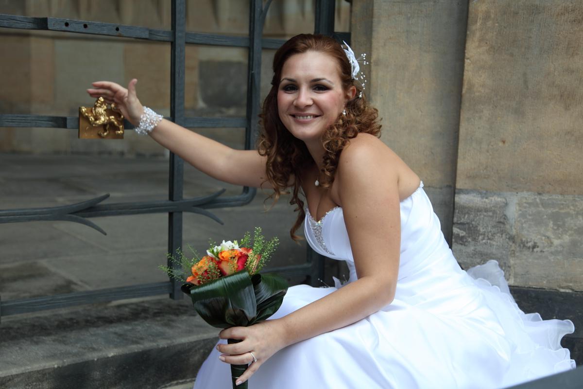 Wedding photos. winter wedding flowers