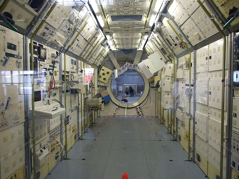 파일:external/upload.wikimedia.org/800px-German_Spacelab_03.jpg