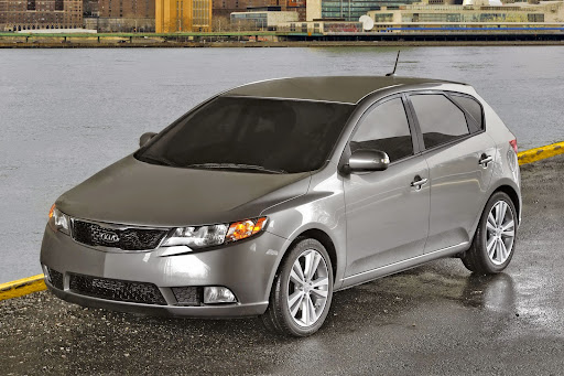 kia forte 5 door review