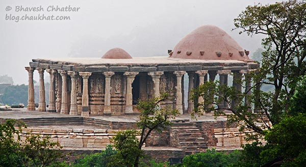 Seemingly incomplete or partially damaged work of a temple at Kumbhalgarh