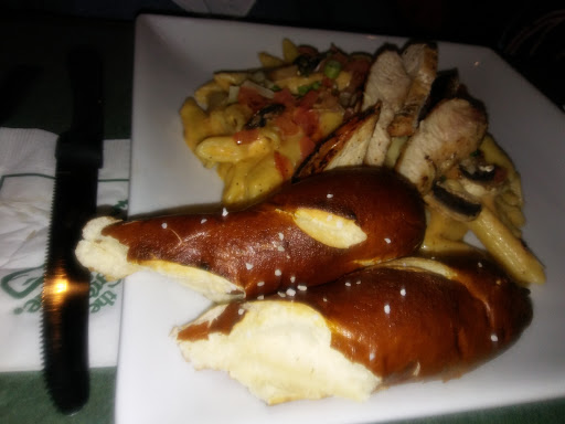 Restaurant «The Greene Turtle Sports Bar & Grille», reviews and photos, 15660 Old Columbia Pike, Burtonsville, MD 20866, USA