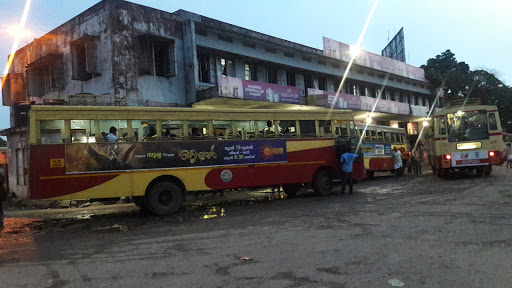 KSRTC Bus Stand, Opposite Kalyan Jewellery, SH 1, Kottayam, Kerala 686001, India, Bus_Interchange, state KL