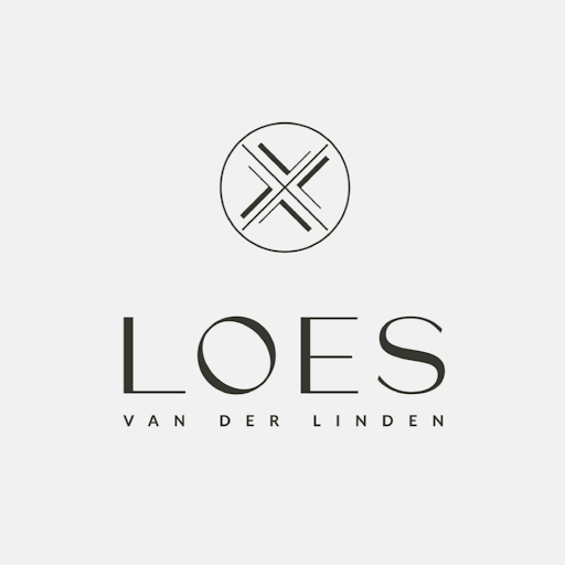 Loes' Lashes logo