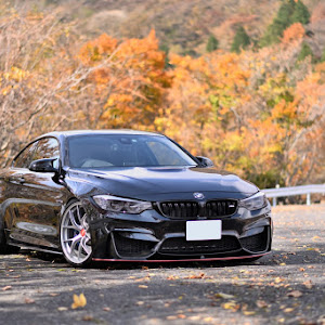 M4 クーペ F82