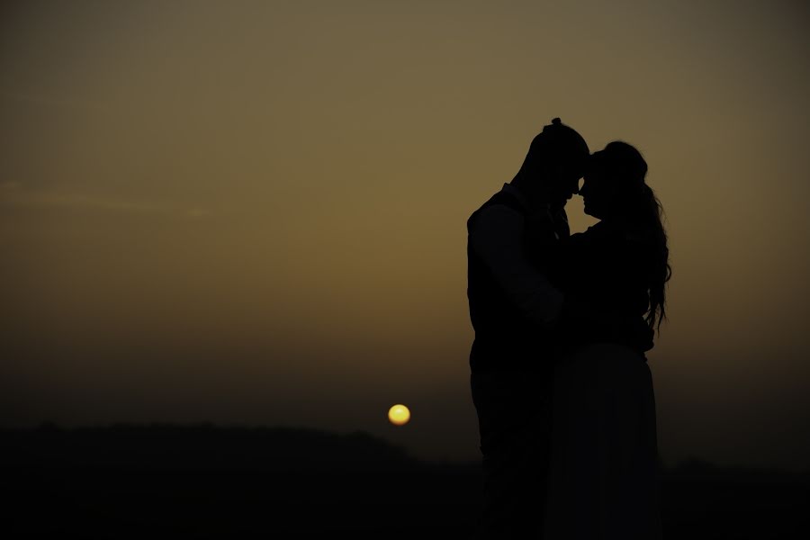 Fotógrafo de casamento Róbert Sörényi (rsorenyi). Foto de 15 de novembro 2020