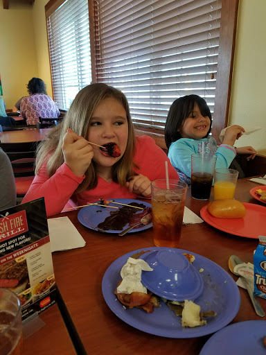 Buffet Restaurant «Golden Corral», reviews and photos, 4928 Kahn Dr, Lumberton, NC 28358, USA