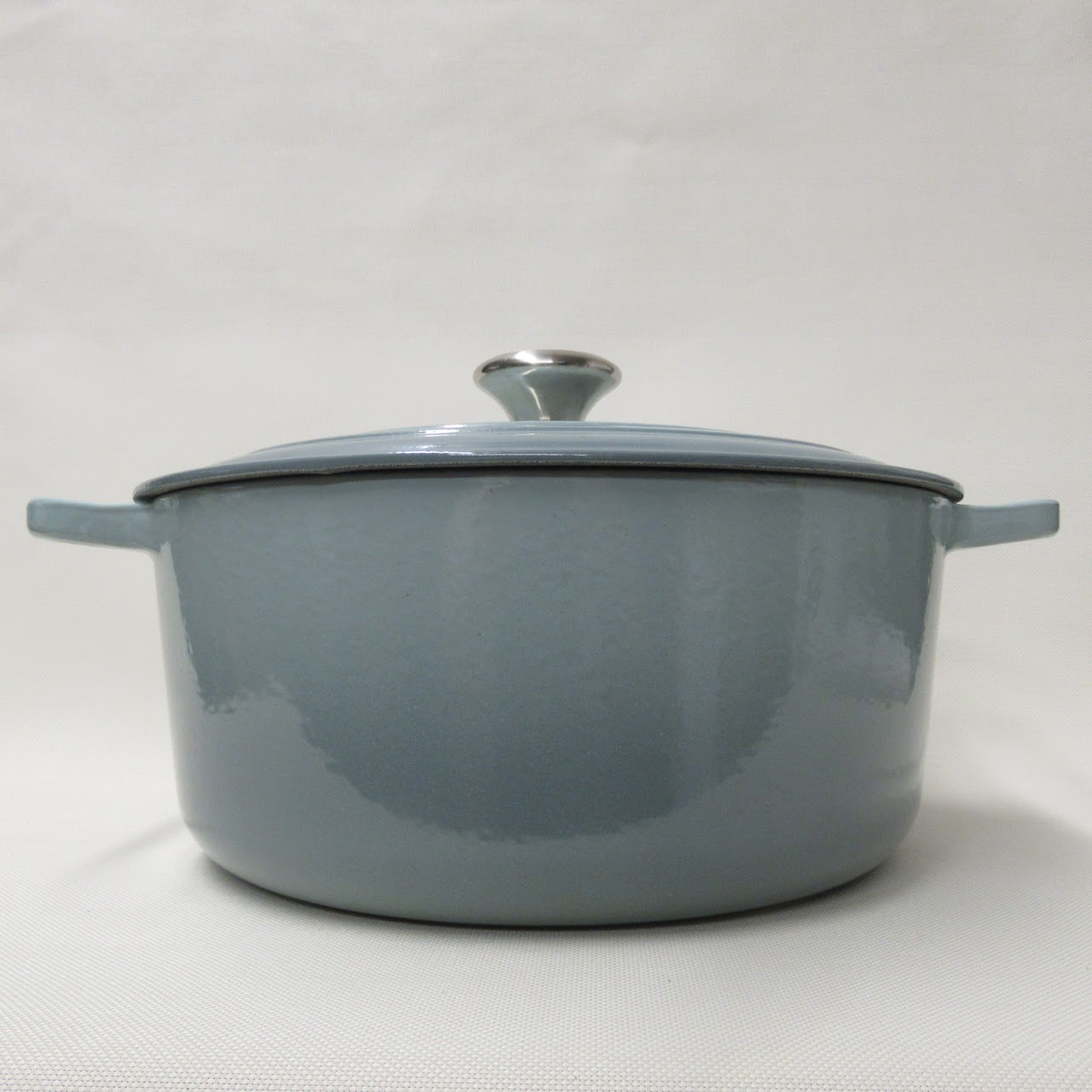 Le Creuset NEW 7.25 Qt Sea Salt Signature Round Casserole Oven