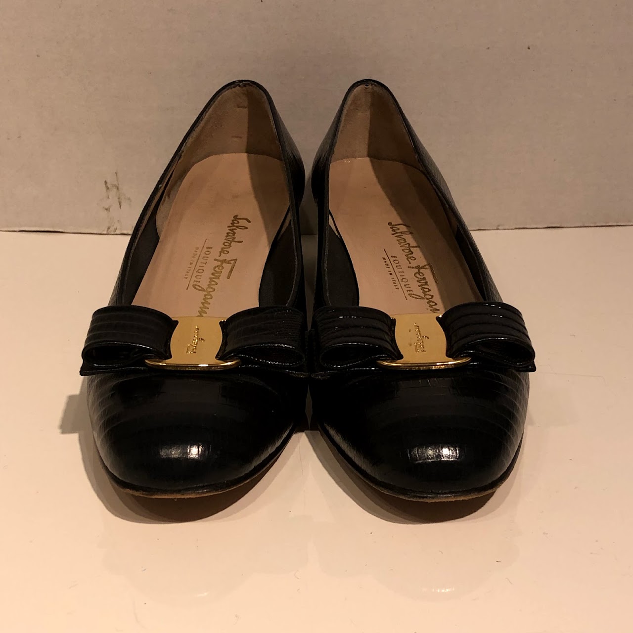 Salvatore Ferragamo Navy Classic Low  Pumps