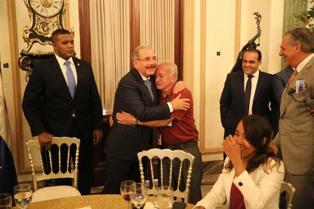 Con motivo festividades navideñas, presidente Danilo Medina comparte con periodistas y reporteros gráficos acreditados en Palacio Nacional