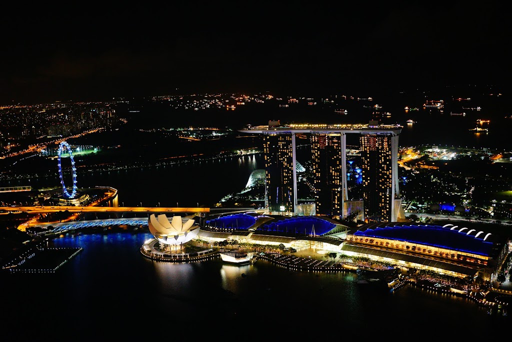 Singapore rooftop bar and restaurant 1 altitude