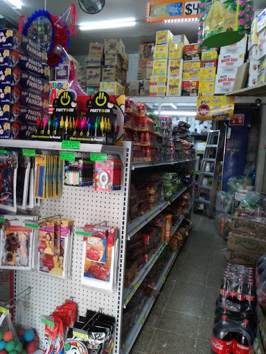 Dulcería Santa Julia, Cda. 2da. Cda. Laguna Guzmán 95 B, Anáhuac I Secc., Anáhuac I Secc, 11320 Ciudad de México, CDMX, México, Tienda de golosinas | COL