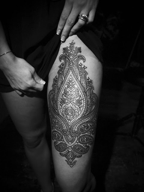 Mandala tatuagens na coxa pode ser a melhor tatuagem ideias para as meninas que gosta de ter tatuagens nas coxas