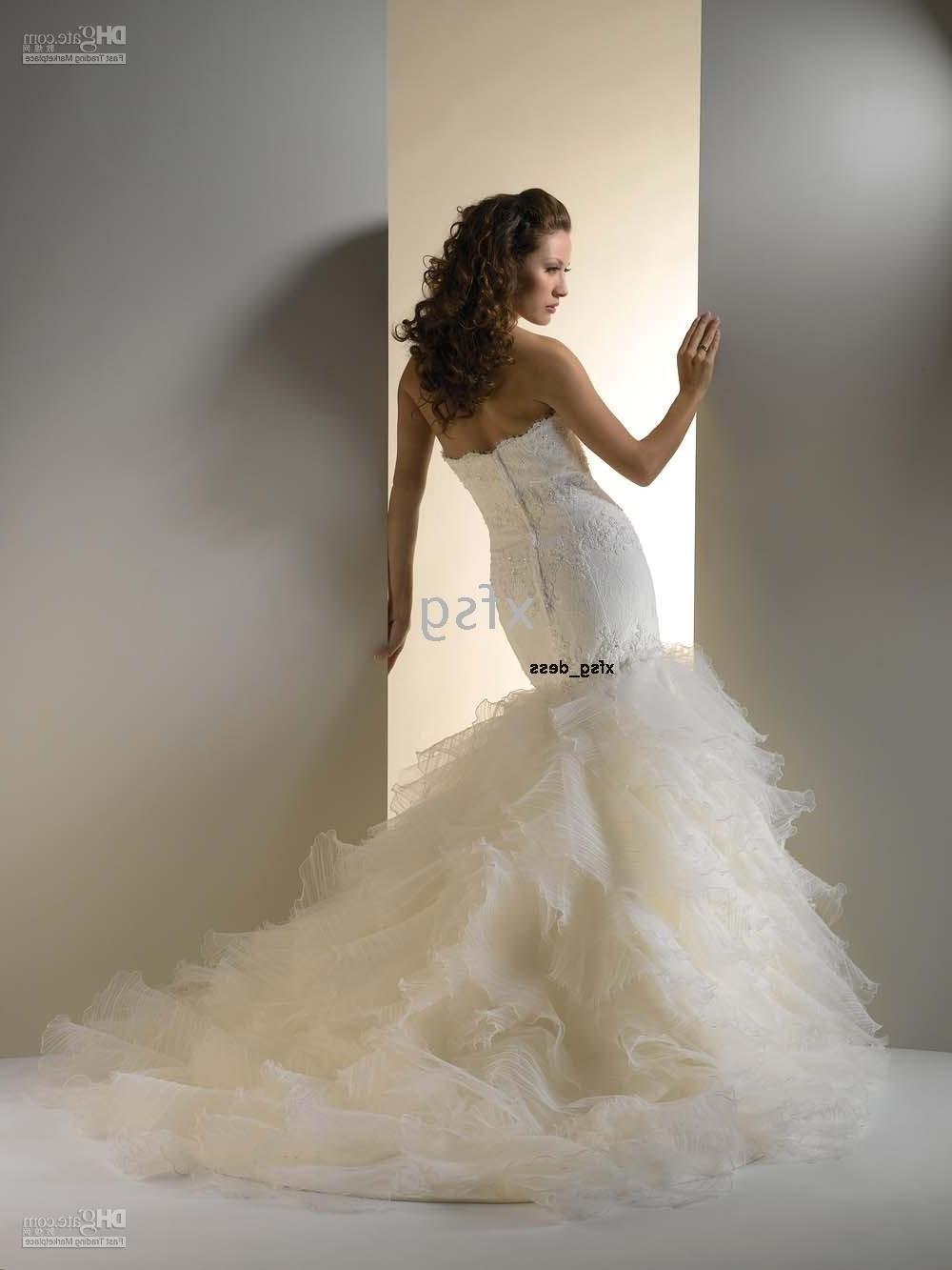 slim wedding dress with zipper corset and Detachable tail,strapless style.