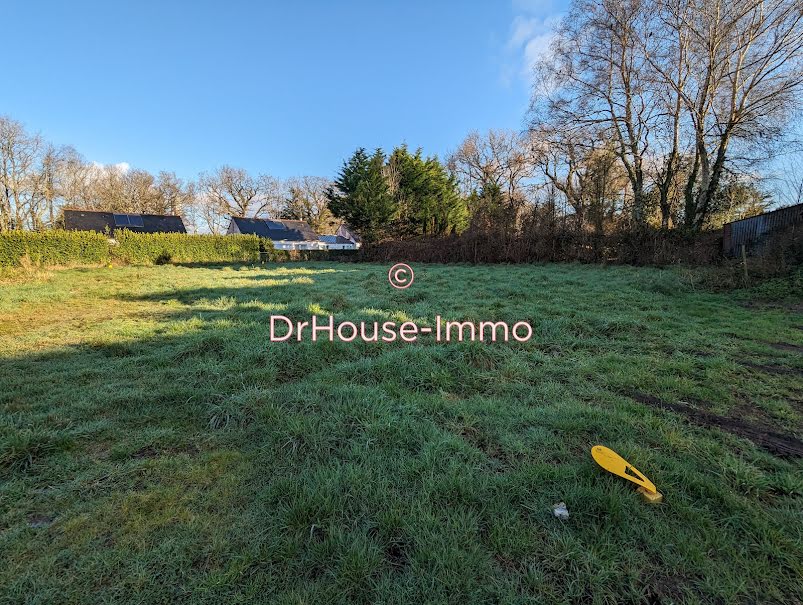 Vente terrain  760 m² à Roudouallec (56110), 14 900 €