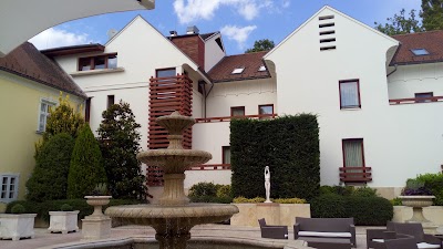 Photos of Krist&aacute;ly Imperial Hotel