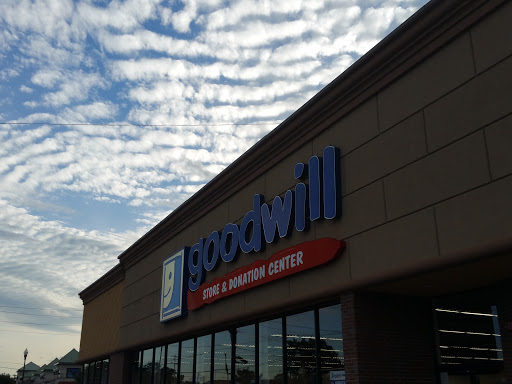 Thrift Store «Goodwill Industries Store & Donation Center», reviews and photos, 423 US-46, Fairfield, NJ 07004, USA