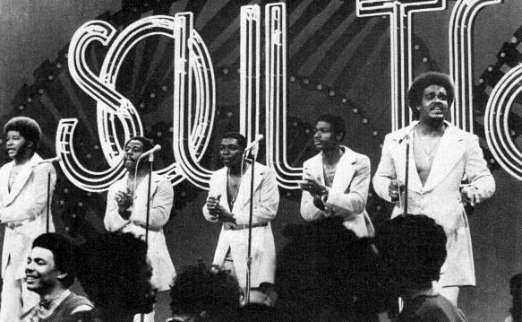 파일:external/upload.wikimedia.org/The_Stylistics_on_Soul_Train_1974.jpg