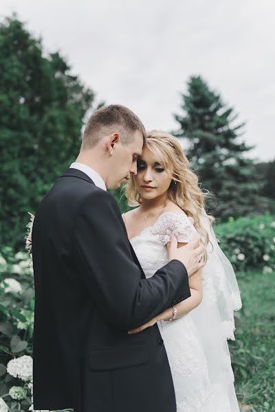 Fotógrafo de casamento Elena Marinina (fotolenchik). Foto de 23 de março 2018